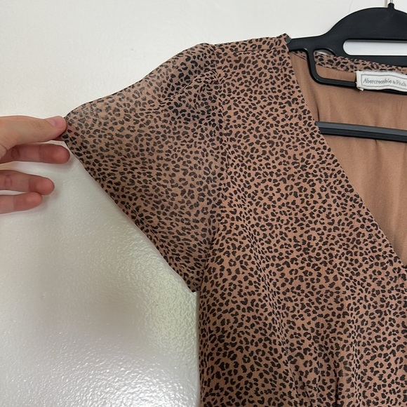 Abercrombie & Fitch Cheetah Print Wrap Dress XS Mini Flutter Sleeve vintage - Picture 4 of 10